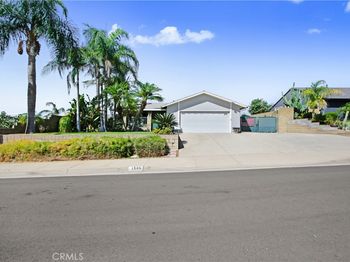 1546 E Redwood Avenue