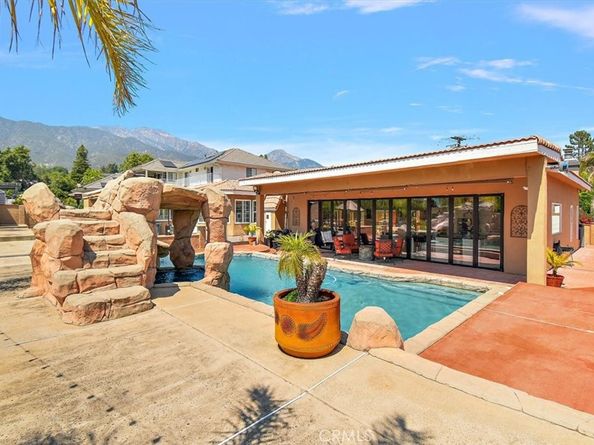 2335 N San Antonio Avenue, Upland CA 91784