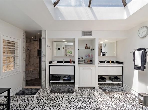 2335 N San Antonio Avenue, Upland CA 91784