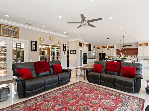 2335 N San Antonio Avenue, Upland CA 91784