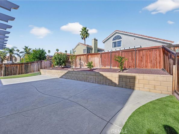 13632 Kings Canyon Court, Fontana CA 92336