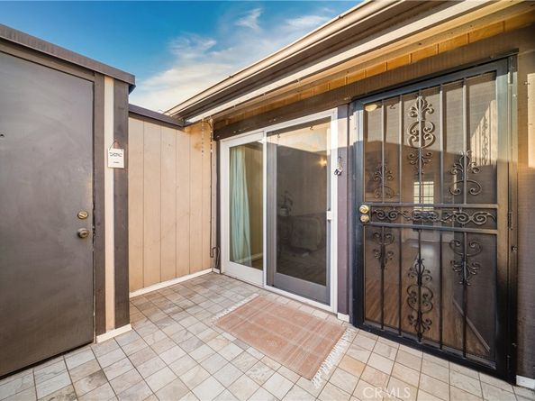 22421 Sherman Way 10, West Hills CA 91307