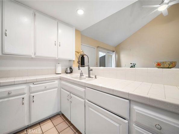 22421 Sherman Way 10, West Hills CA 91307