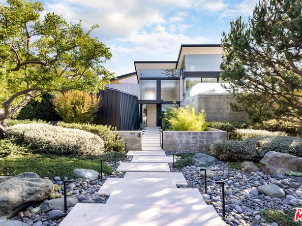 814 Toulon Drive, Pacific Palisades CA 90272