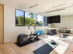 814 Toulon Drive, Pacific Palisades CA 90272