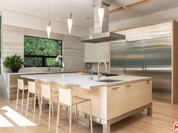 814 Toulon Drive, Pacific Palisades CA 90272