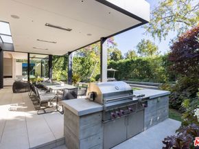 814 Toulon Drive, Pacific Palisades CA 90272