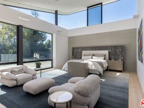 814 Toulon Drive, Pacific Palisades CA 90272