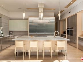 814 Toulon Drive, Pacific Palisades CA 90272