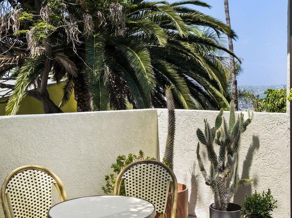 2133 Mayview Drive, Los Angeles CA 90027