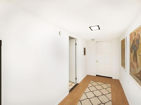 2133 Mayview Drive, Los Angeles CA 90027