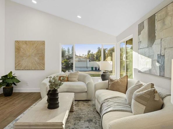 3556 Pontiac Dr, Carlsbad CA 92010