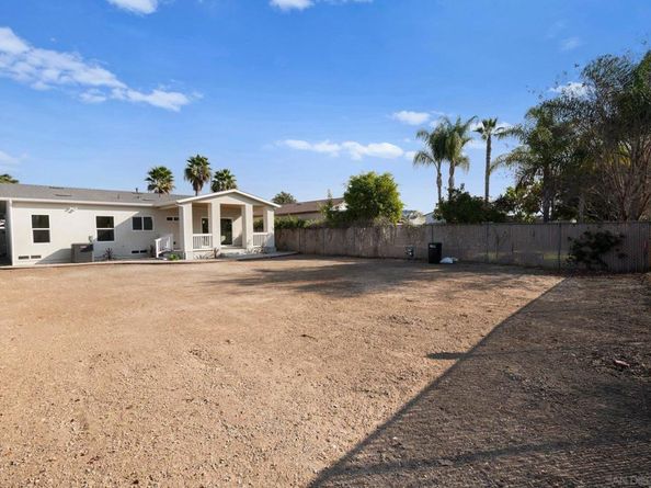 4762 Winona, San Diego CA 92115
