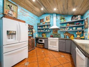 9475 Wharton Rd, Santee CA 92071