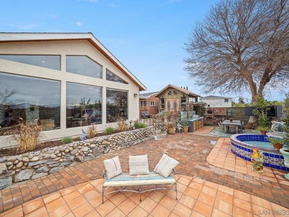 9475 Wharton Rd, Santee CA 92071