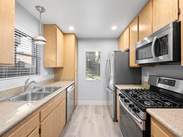 10347 Azuaga St 83, San Diego CA 92129