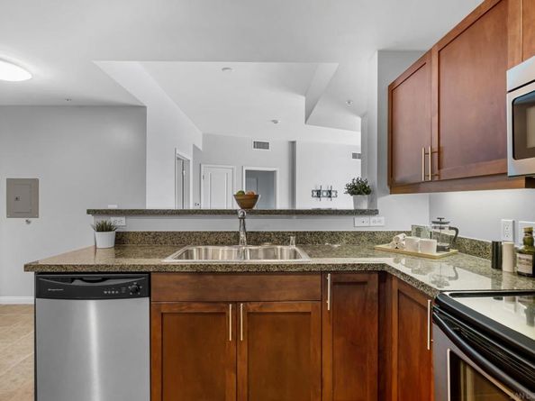 253 10Th Ave 627, San Diego CA 92101