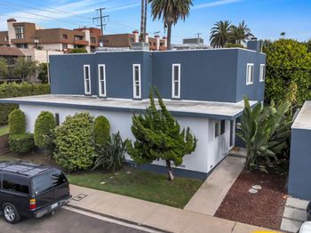 442 Manitoba Street