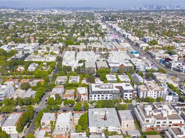 745 N Croft Avenue, Los Angeles CA 90069