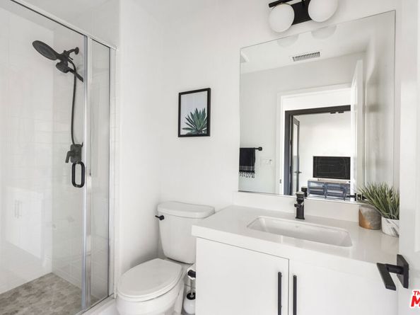 1417 N Lincoln Lane, Los Angeles CA 90041