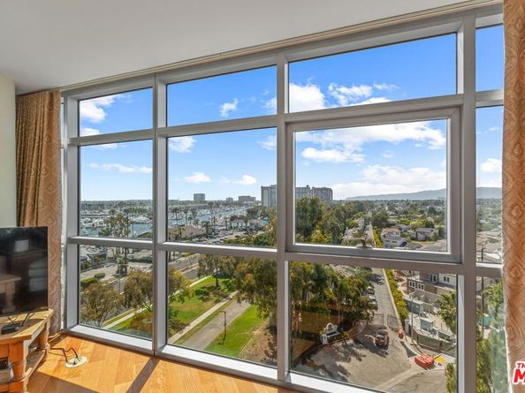 13700 Marina Pointe Drive 805, Marina Del Rey CA 90292