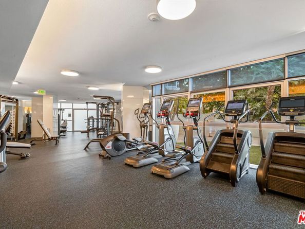 13700 Marina Pointe Drive 805, Marina Del Rey CA 90292