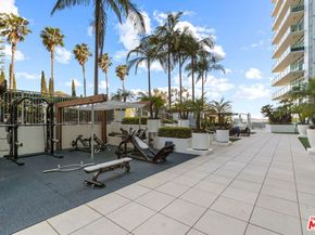 13700 Marina Pointe Drive 805, Marina Del Rey CA 90292