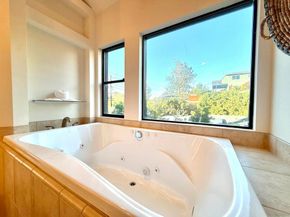 3566 Albatross St, San Diego CA 92103