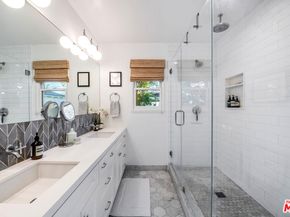 1910 S Bedford Street, Los Angeles CA 90034