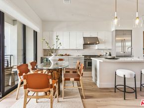 3218 S Barrington Avenue, Los Angeles CA 90066