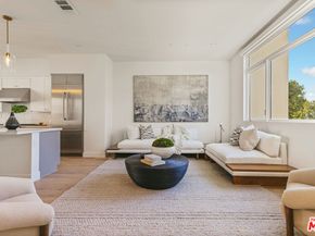 3218 S Barrington Avenue, Los Angeles CA 90066