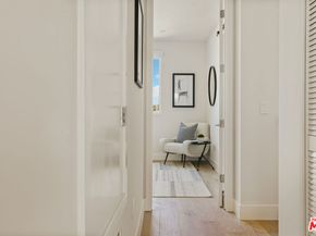 3218 S Barrington Avenue, Los Angeles CA 90066