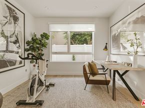 3218 S Barrington Avenue, Los Angeles CA 90066