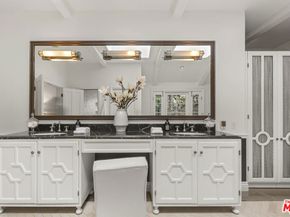 11948 S Saltair Terrace, Los Angeles CA 90049