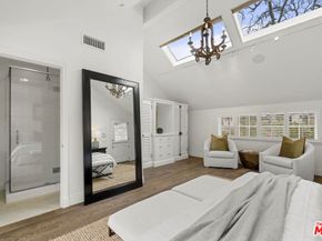 11948 S Saltair Terrace, Los Angeles CA 90049