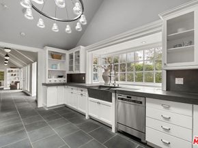 11948 S Saltair Terrace, Los Angeles CA 90049