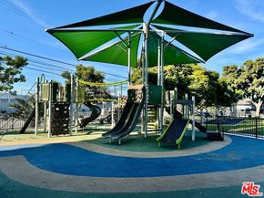 2218 S Genesee Avenue, Los Angeles CA 90016