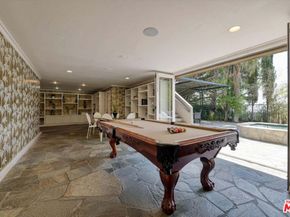 7218 Mulholland Drive, Los Angeles CA 90068