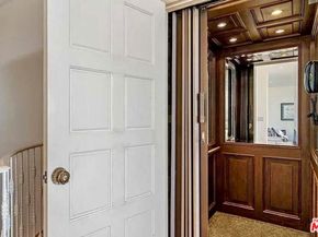 7218 Mulholland Drive, Los Angeles CA 90068