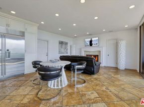 7218 Mulholland Drive, Los Angeles CA 90068