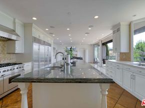 7218 Mulholland Drive, Los Angeles CA 90068