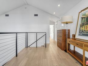 24 Dudley Avenue, Venice CA 90291