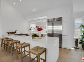 24 Dudley Avenue, Venice CA 90291