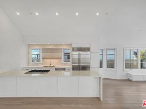 24 Dudley Avenue, Venice CA 90291