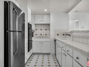 2160 Century Parkway 1911, Los Angeles CA 90067