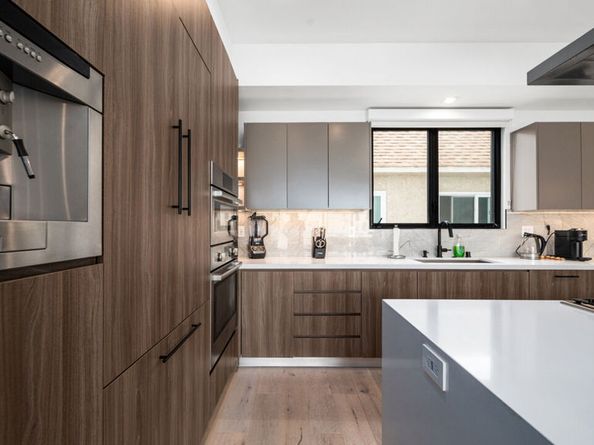 2435 S Penmar Avenue, Venice CA 90291