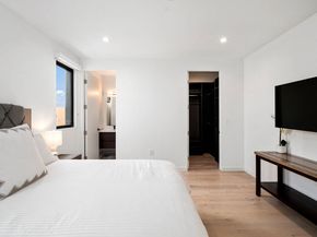 2435 S Penmar Avenue, Venice CA 90291