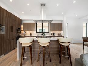 2435 S Penmar Avenue, Venice CA 90291