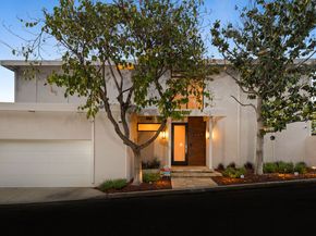 2608 Carman Crest Drive, Los Angeles CA 90068