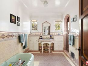 10501 Almayo Avenue, Los Angeles CA 90064